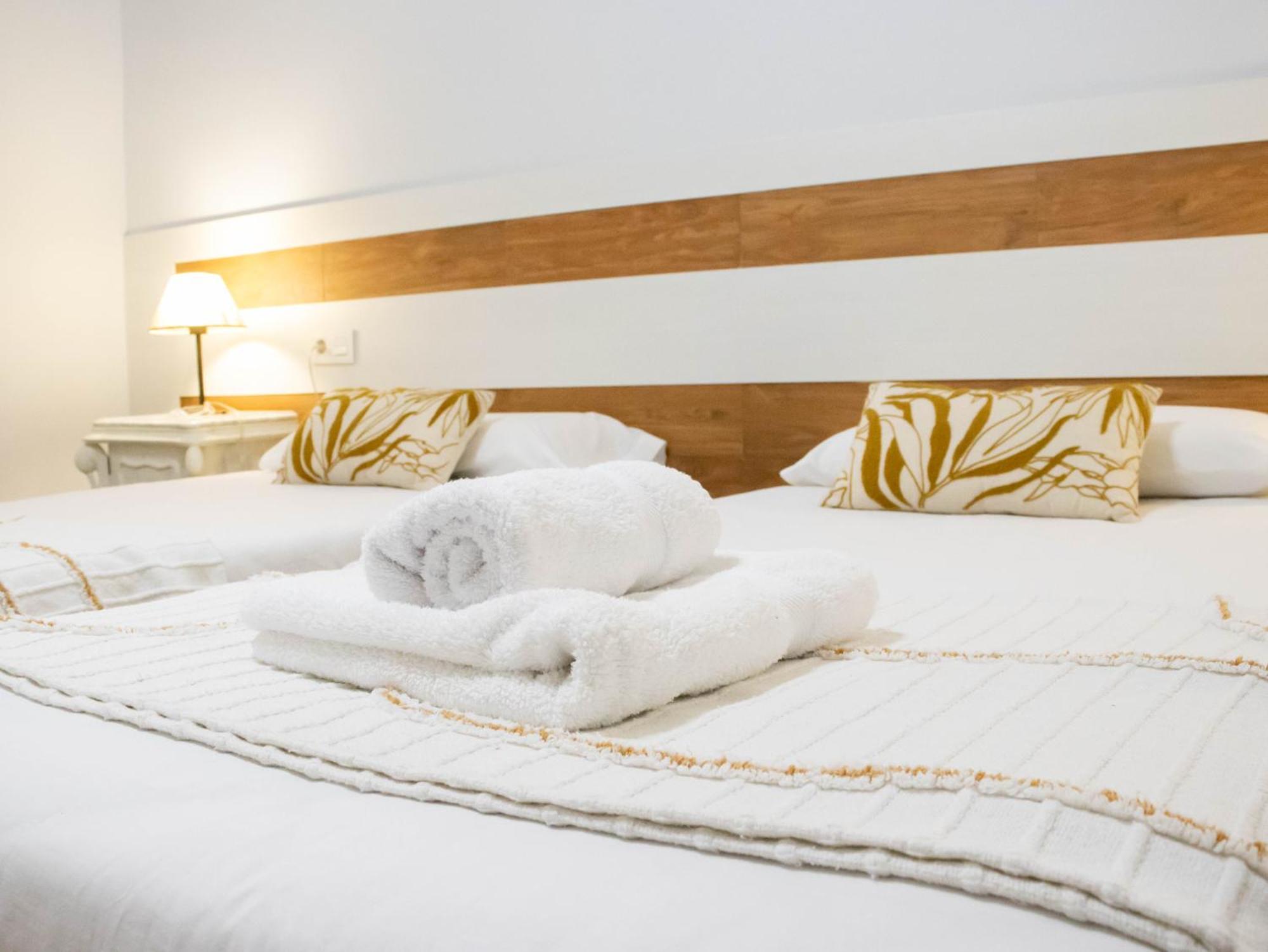 Apartamentos Turisticos Cullar Vega Ngoại thất bức ảnh